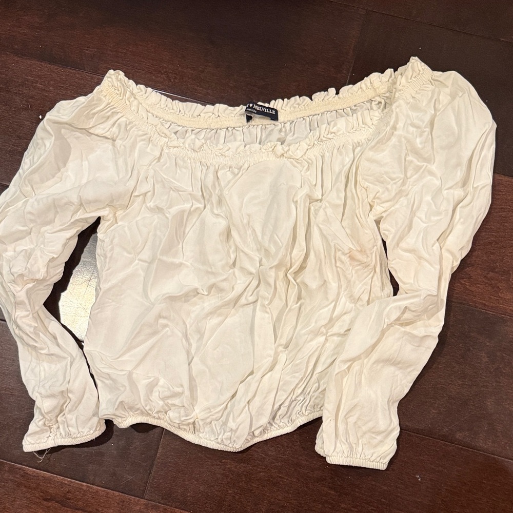 Brandy Melville Off Shoulder Top - white